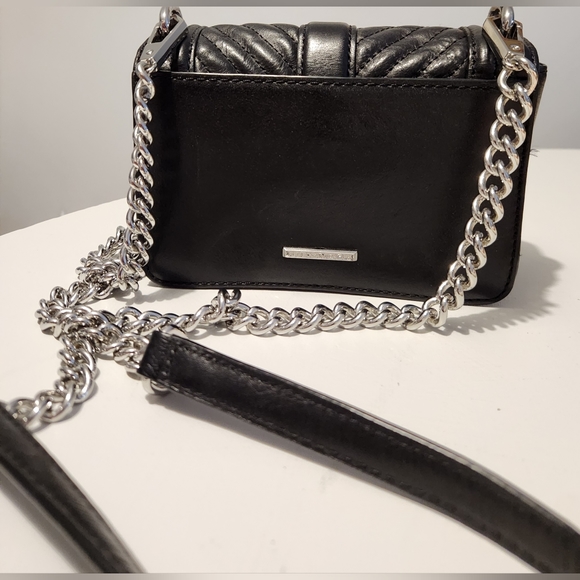 ๐คโค๏ธChevron Quilted Leather Rebecca ๐บ๐นMinkoff clutch with shoulder strap - Picture 9 of 17